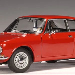 AUTOart scala 1:18 articolo 70102 Millennium Collection Alfa Romeo 1750 GTV 1967