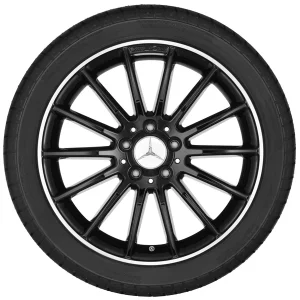 Cerchio a razze AMG nero