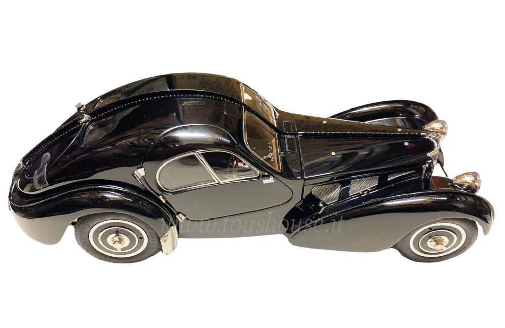 CMC scala 1:18 articolo M085 Bugatti Type 57SC Atlantic Chassis Nr. 57.591 Coupè Restauration 1938