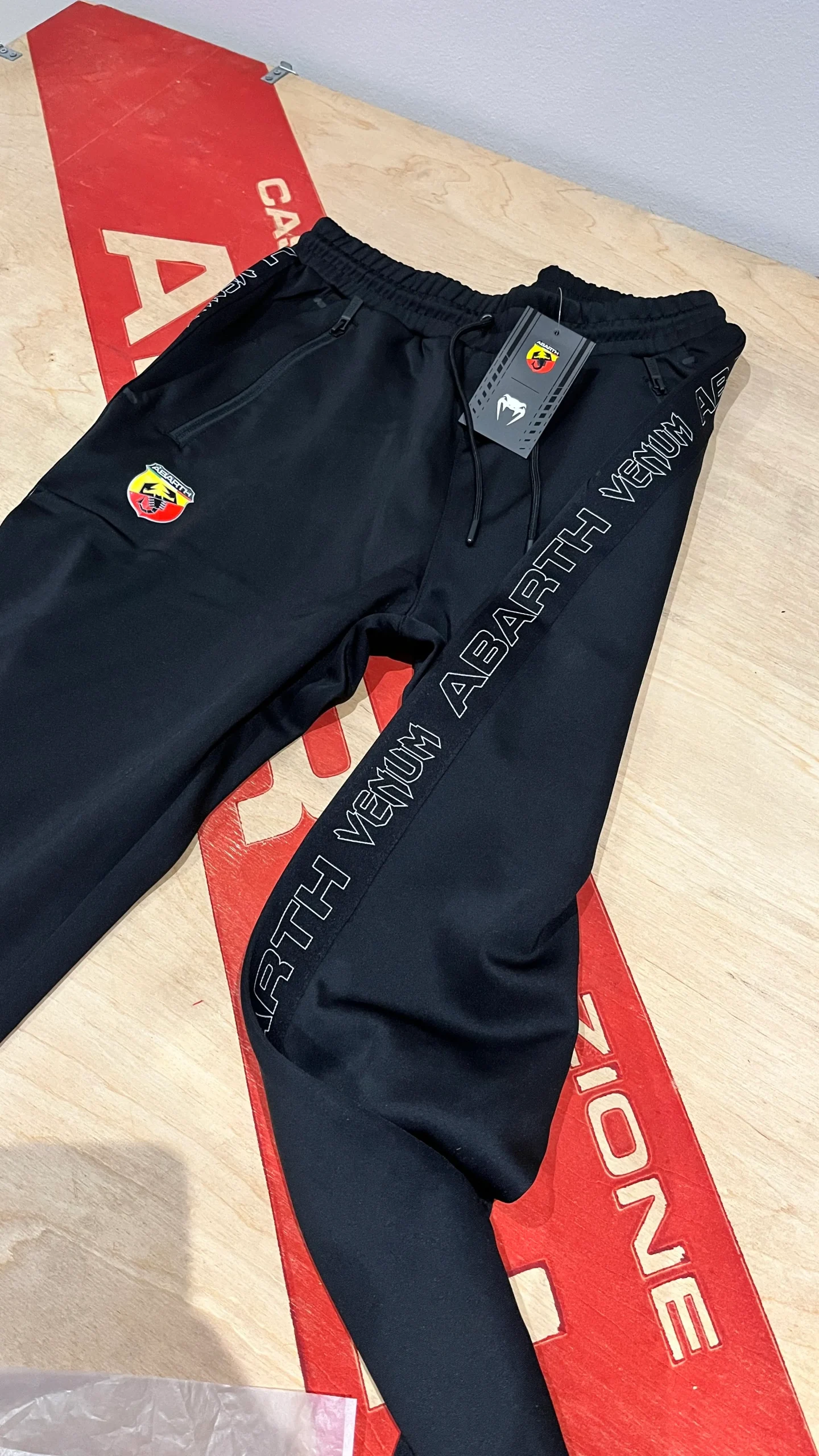 pantaloni jogging Abarth - immagine 2